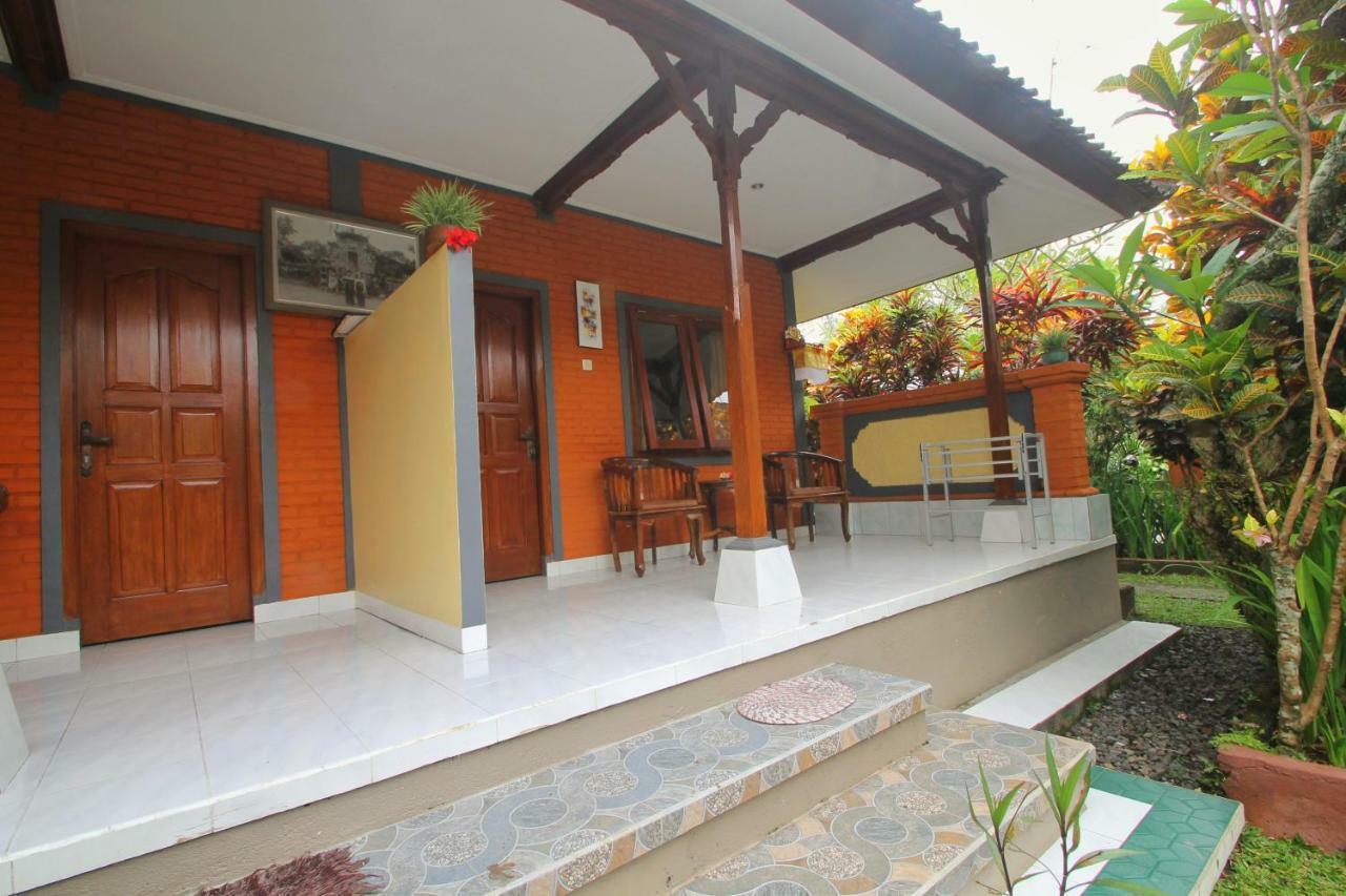 Monka House Hotel Ubud Exterior foto