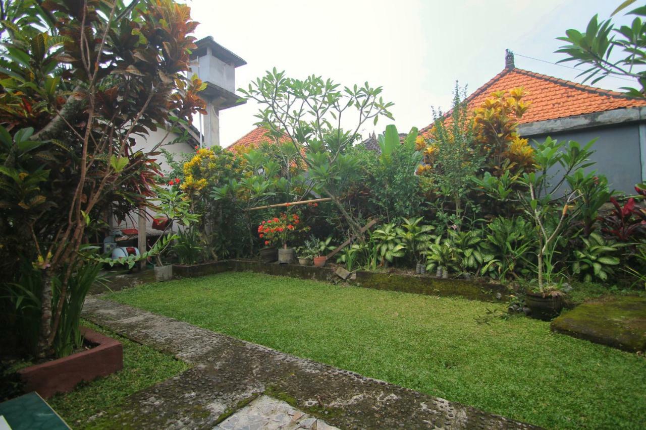 Monka House Hotel Ubud Exterior foto