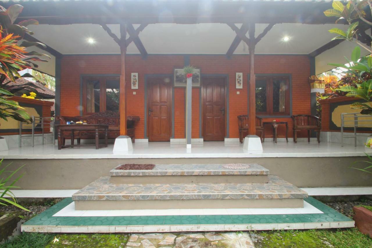 Monka House Hotel Ubud Exterior foto
