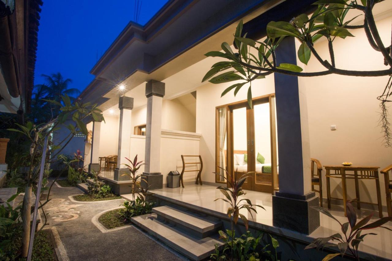 Monka House Hotel Ubud Exterior foto