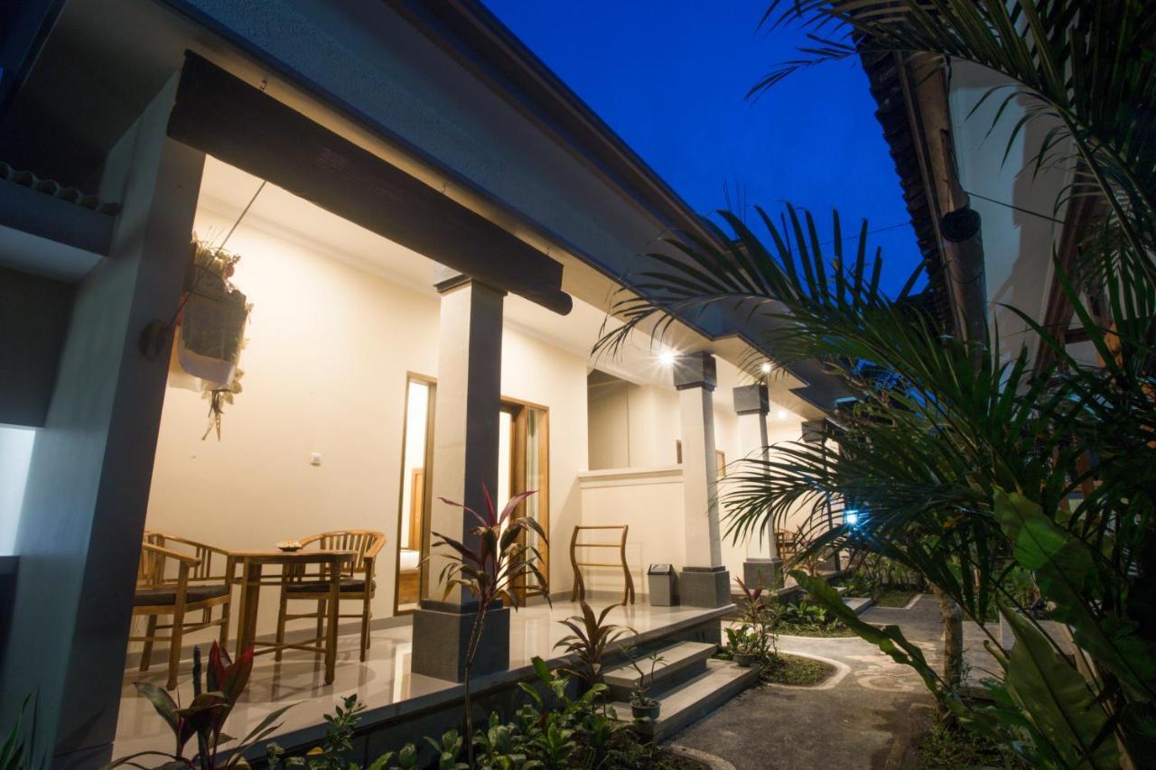 Monka House Hotel Ubud Exterior foto